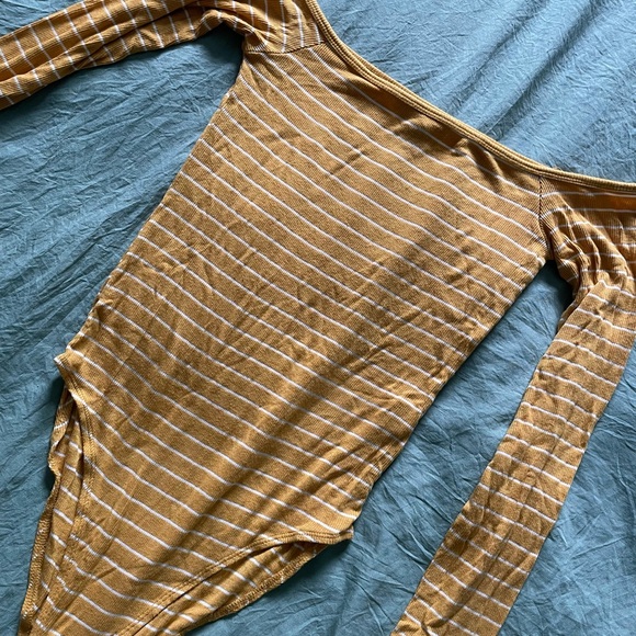 F21 Off the Shoulder Bodysuit - Picture 2 of 5